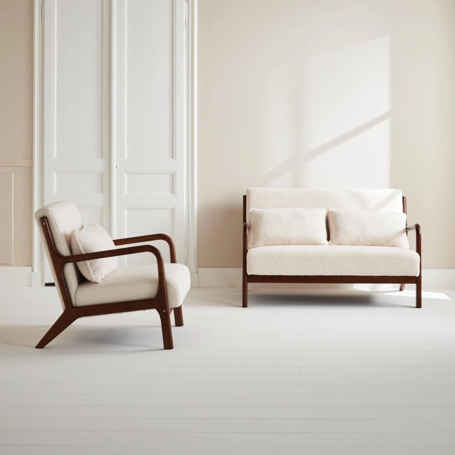 Banquette 2 Places + Fauteuil Bouclette En Bois D'hévéa Teinté Noyer Clair 2 Banquette 2 Places + Fauteuil Bouclette En Bois D'hévéa Teinté Noyer Clair – Image 2