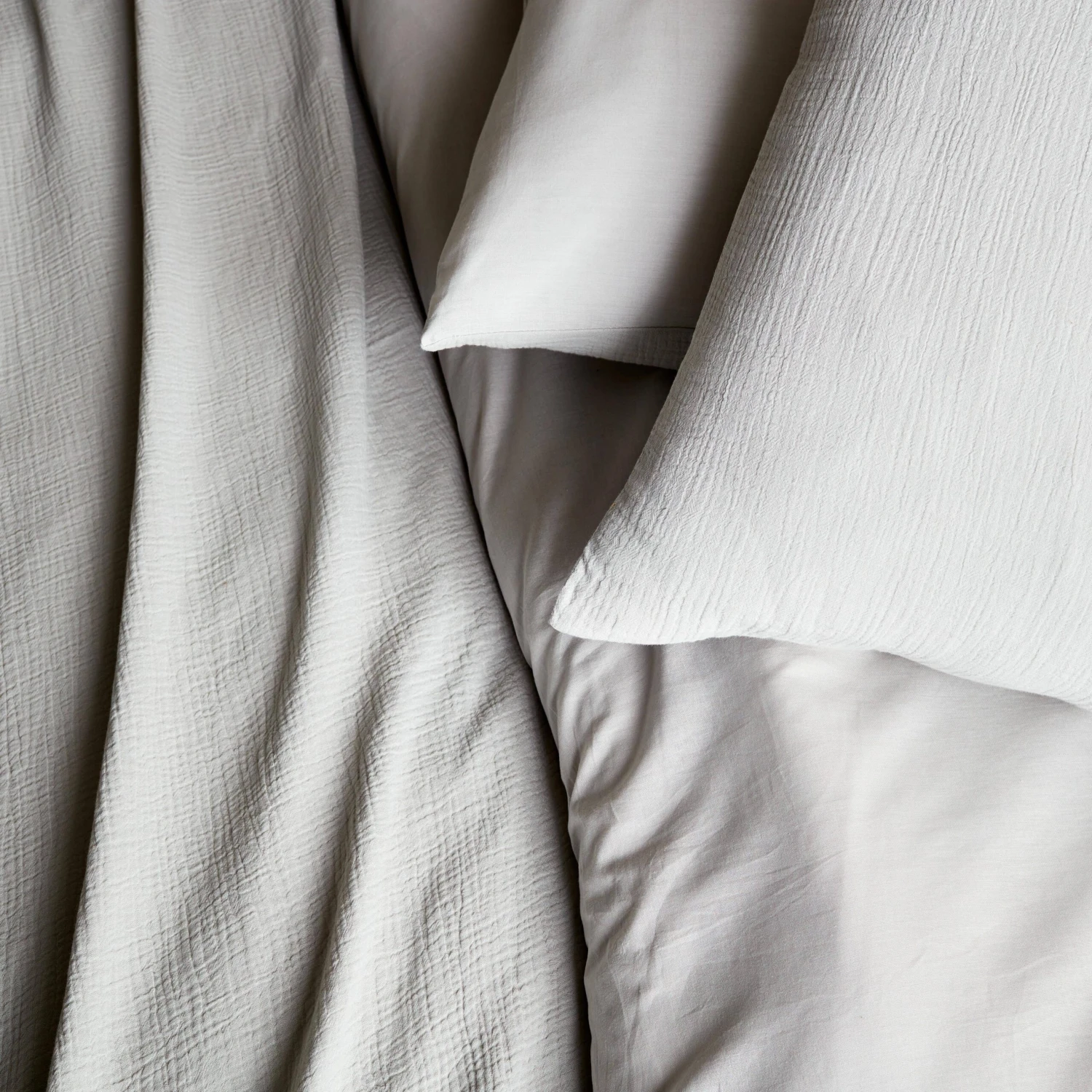 Parure De Lit Gaze De Coton Gris Clair 2 Parure De Lit Gaze De Coton Gris Clair – Image 2