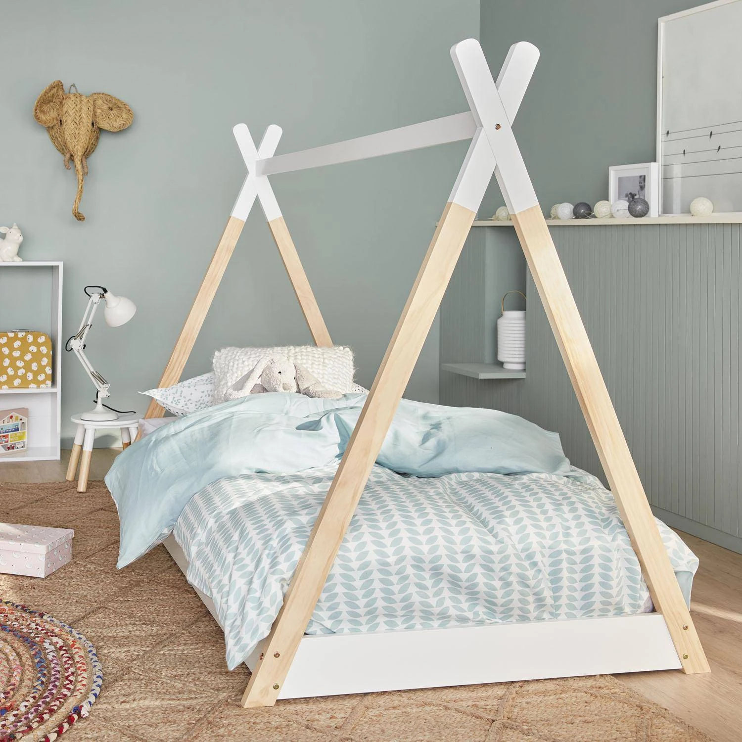Lit Tipi Enfant 90 X 190 Cm En Pin Naturel, Sommier Inclus Couleur : Blanc 1 Lit Tipi Enfant 90 X 190 Cm En Pin Naturel, Sommier Inclus Couleur : Blanc