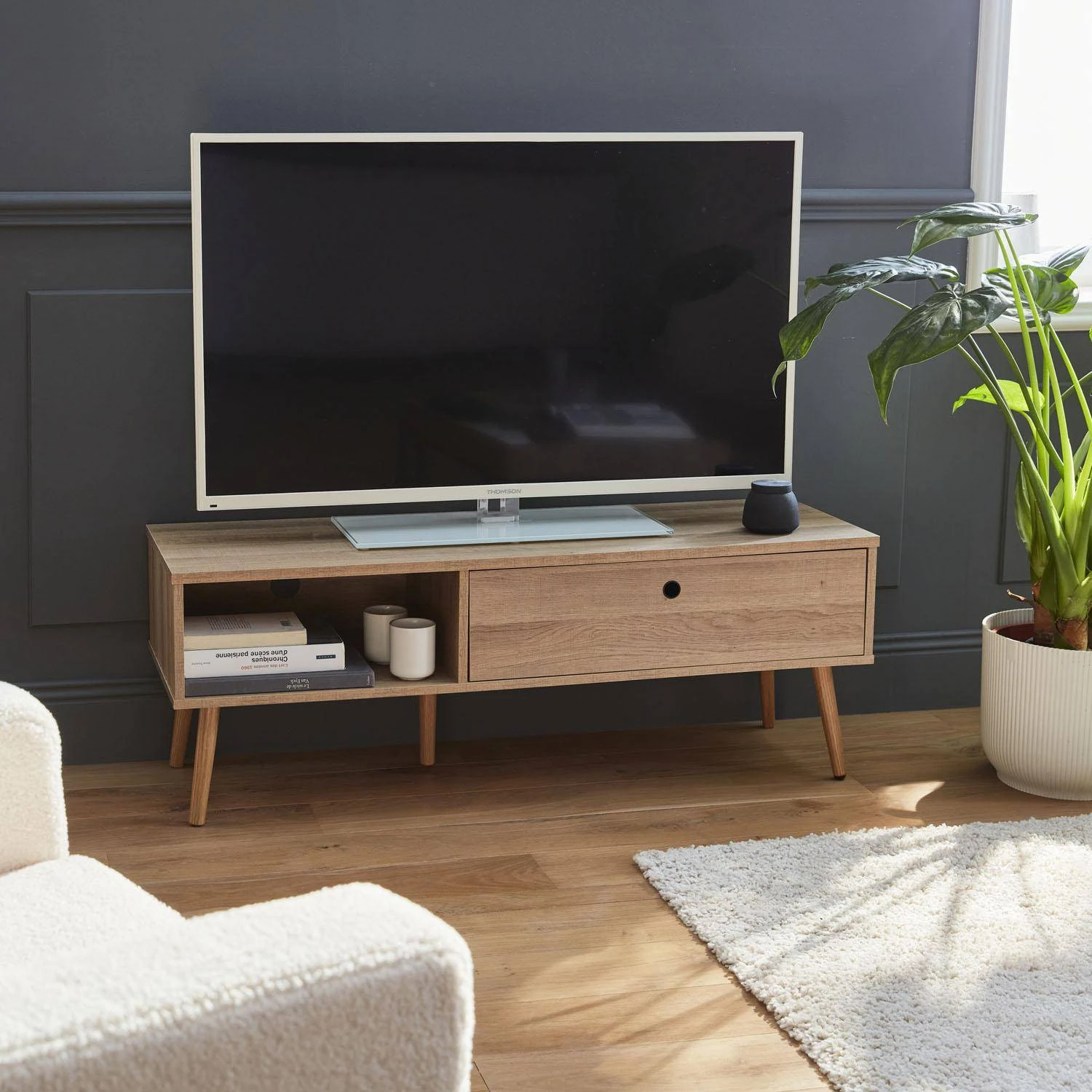 Meuble TV Scandinave Effet Bois 2 Espaces De Rangement 120 Cm 1 Meuble TV Scandinave Effet Bois 2 Espaces De Rangement 120 Cm